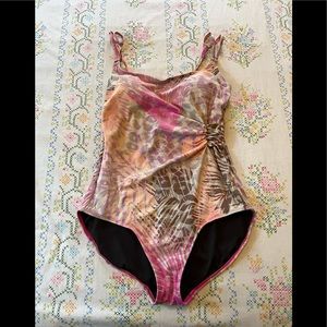 Jaclyn Smith One Piece Tropical Print Bathing Suit